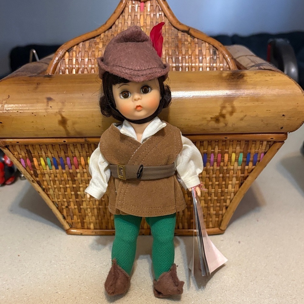Vintage Madame Alexander 8" Storyland Doll Robin Hood # 446 Original Box